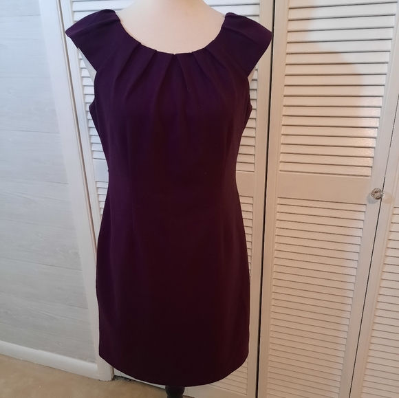 Spense Dresses & Skirts - Spense petite pleated amethyst dress sz 8P *O